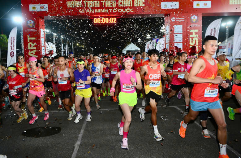 2000 VĐV tranh tài ở giải chạy ngành công an tại TP Vinh